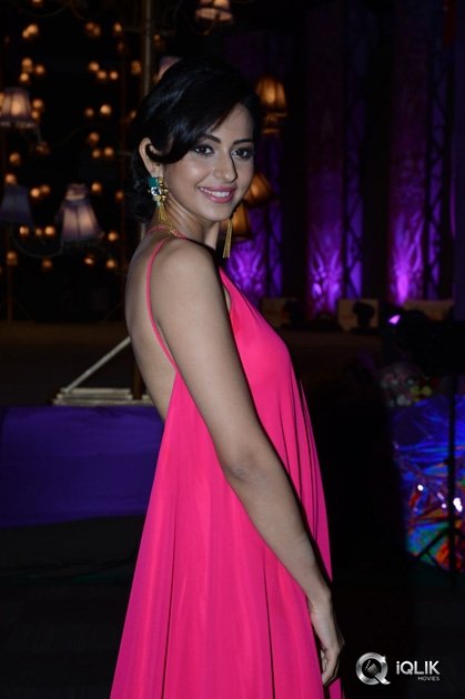 Rakul-Preet-Singh-at-Pandaga-Chesko-Movie-Audio-Launch